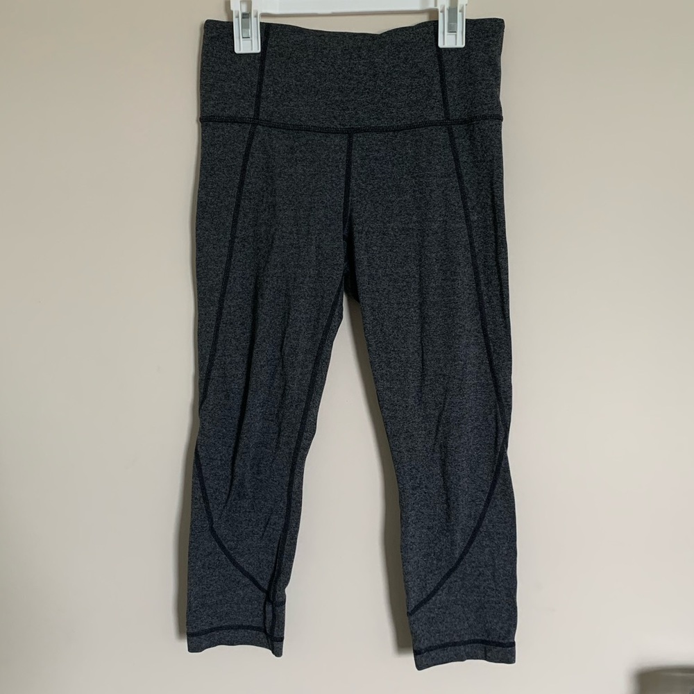 ATHLETA Salutation High Rise Capri Leggings Small